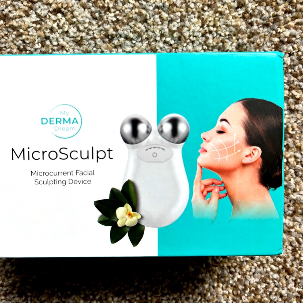 Derma Microsculpt Facial Device